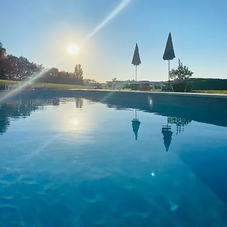 Дом отдыха Domaine De Cazal - Gite 2 Pers En Domaine Prive Avec Piscine, Nature & Calme Pres De Sarlat Сен-Сиприен